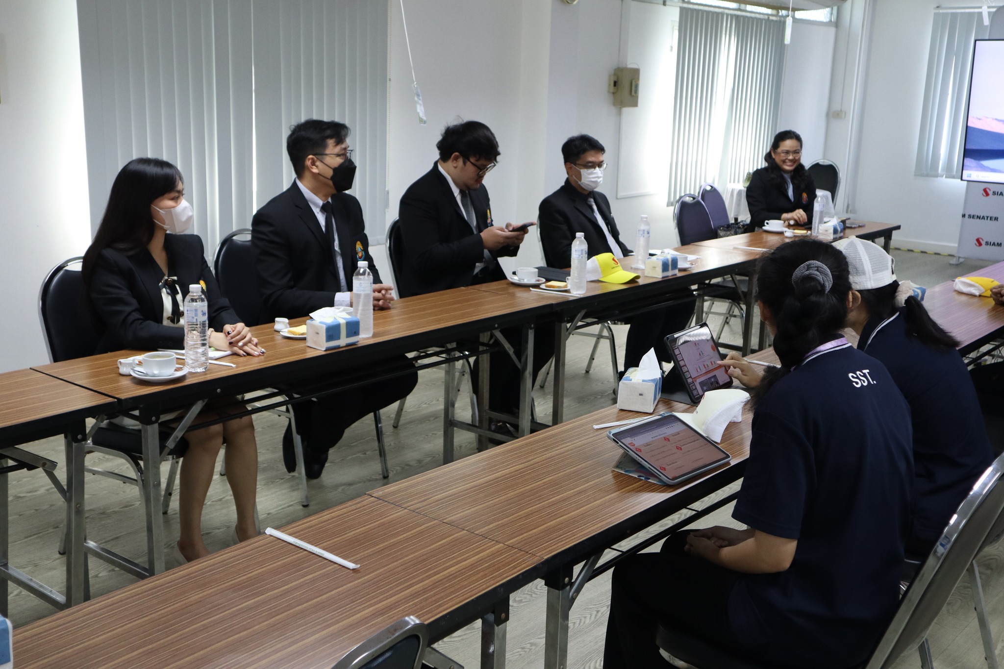 สถาบันเทคโนโลยีปทุมวันได้เข้ามาทำบันทึกความเข้าใจทางวิชาการ (MOU) เพื่อส่งเสริมและประสานความร่วมมือทางวิชาการในการจัดสหกิจศึกษา