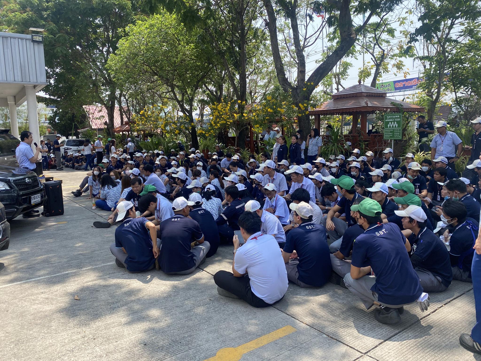 เหตุการณ์แผ่นดินไหวในวันนี้ พนักงานบริษัทสยามซีเนเตอร์ปลอดภัยดีกันทุกคน